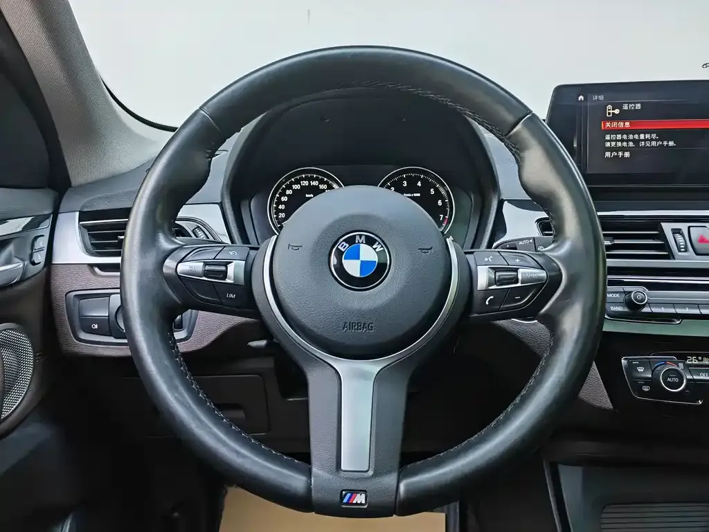 BMW X1 — фото 9