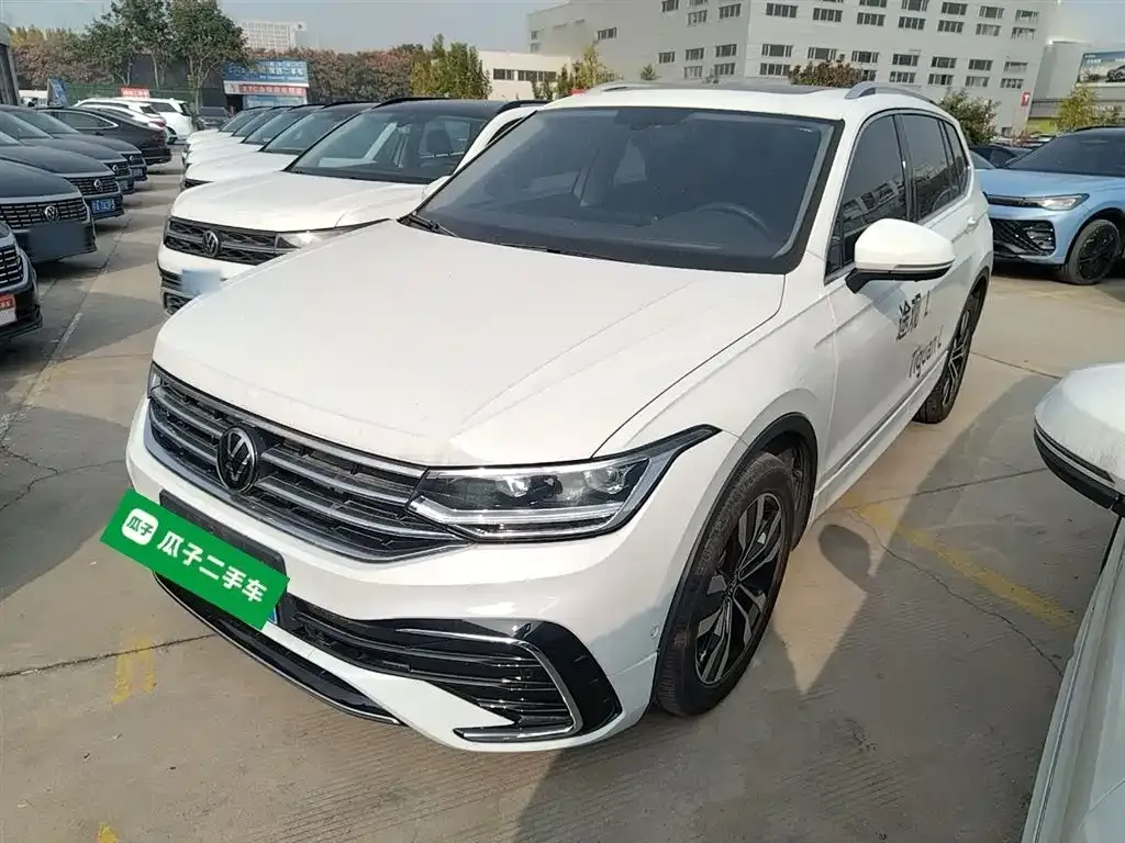 Volkswagen Tiguan L — фото 2