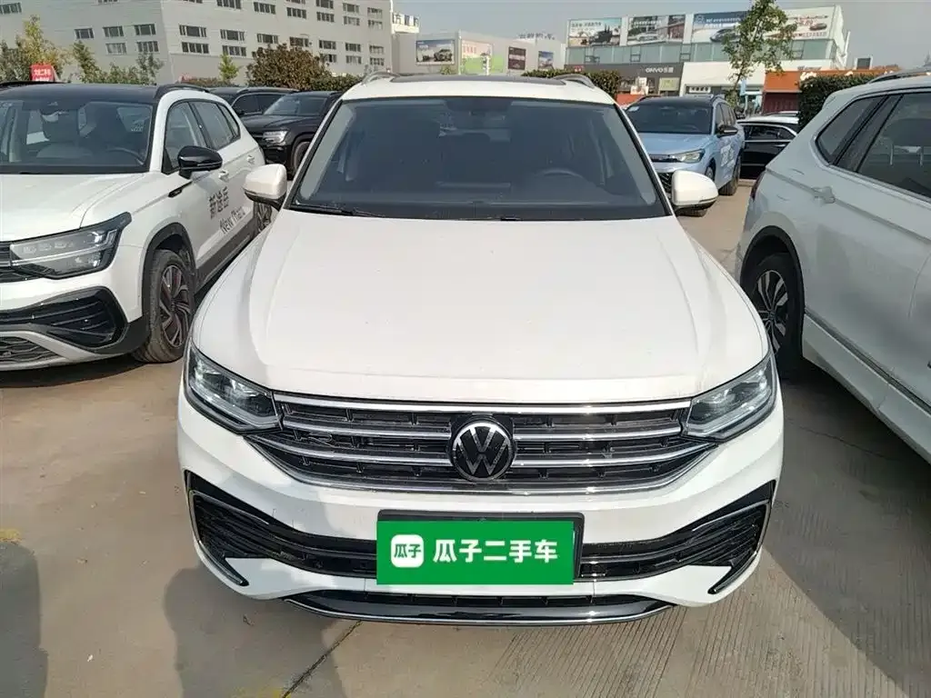 Volkswagen Tiguan L — фото 3