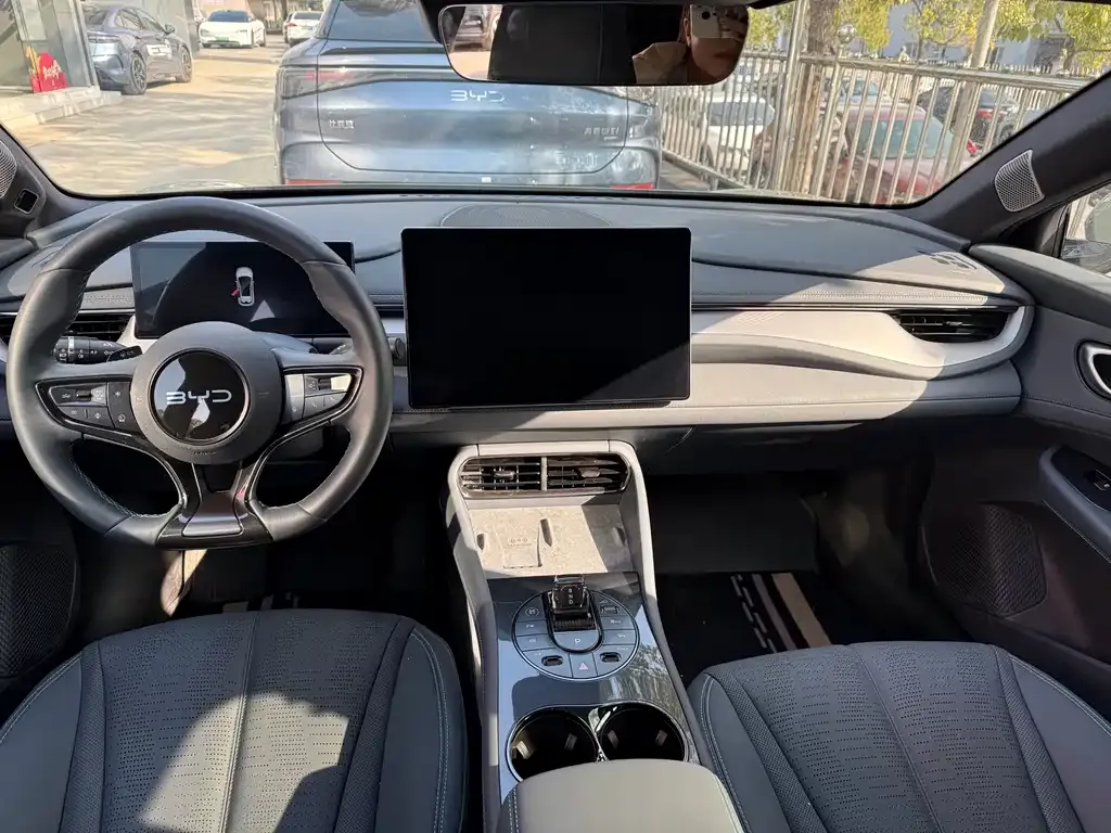 BYD Seal 06GT — фото 9