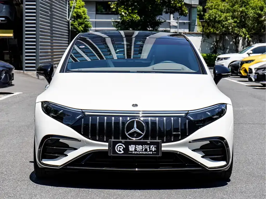 Mercedes-Benz EQS AMG — фото 2