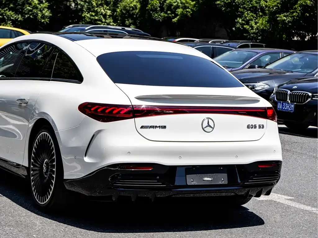 Mercedes-Benz EQS AMG — фото 4