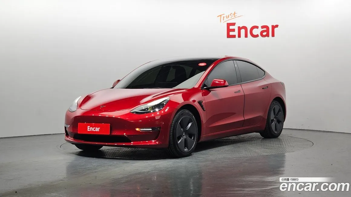 Tesla Model 3 — фото 1