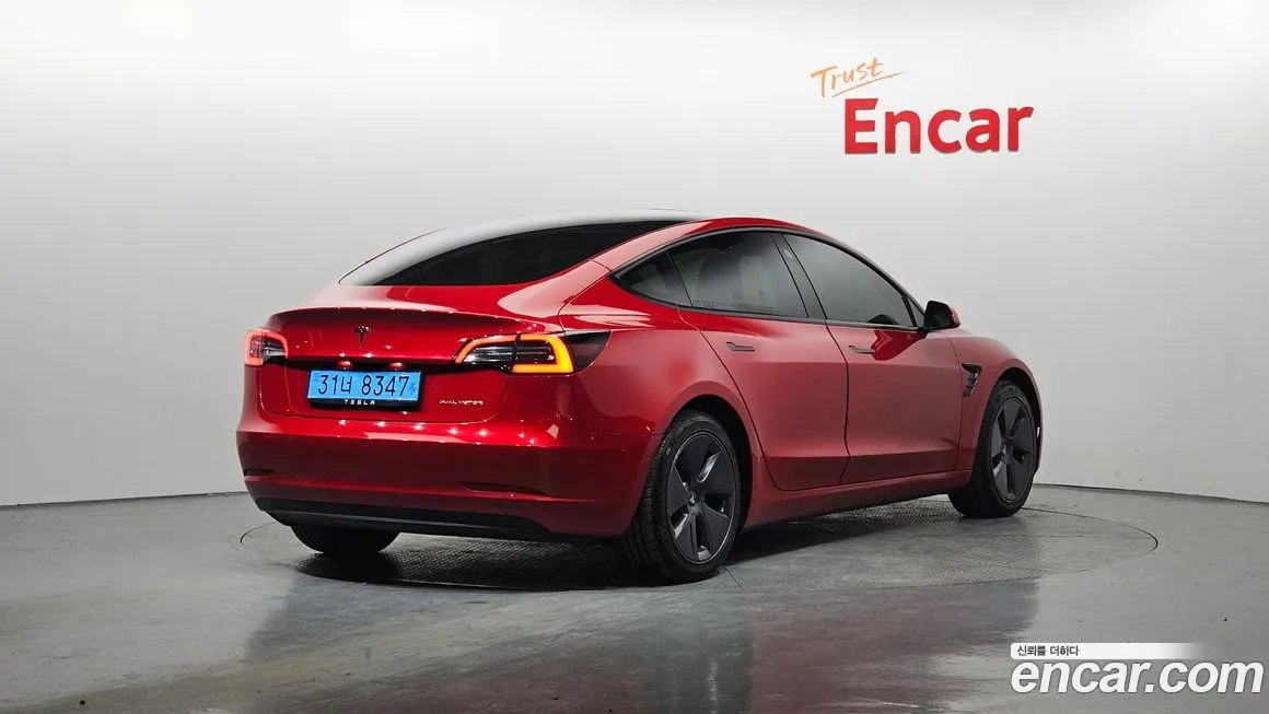 Tesla Model 3 — фото 2
