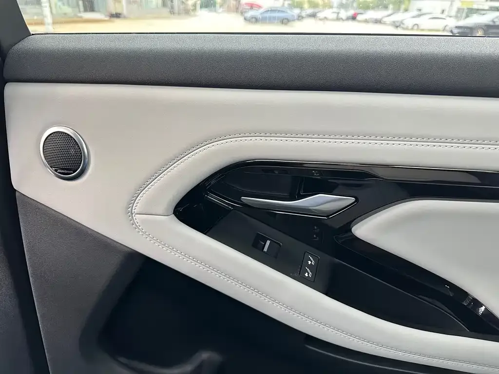 Land Rover Evoque — фото 4