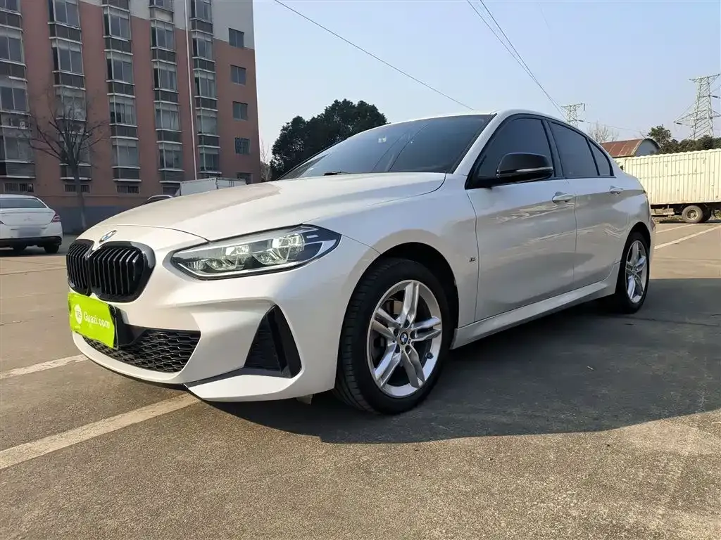 BMW 1 Series — фото 1