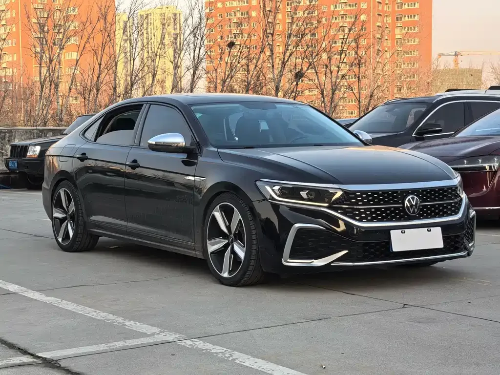 Volkswagen Passat — фото 10