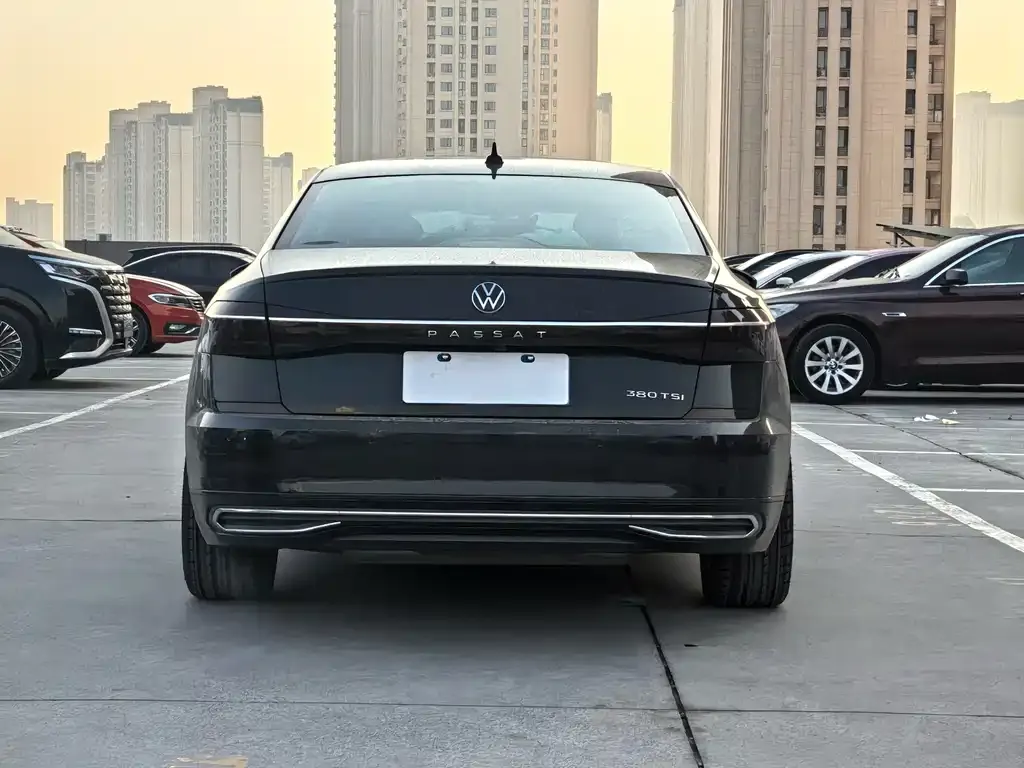 Volkswagen Passat — фото 5
