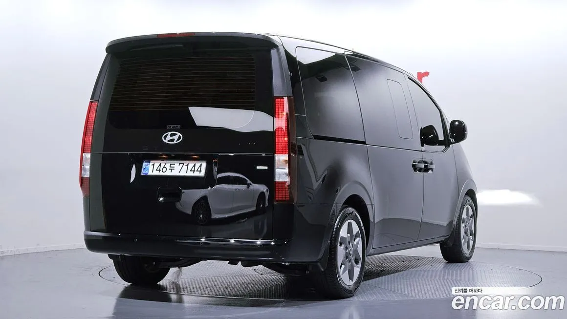 Hyundai Staria — фото 2