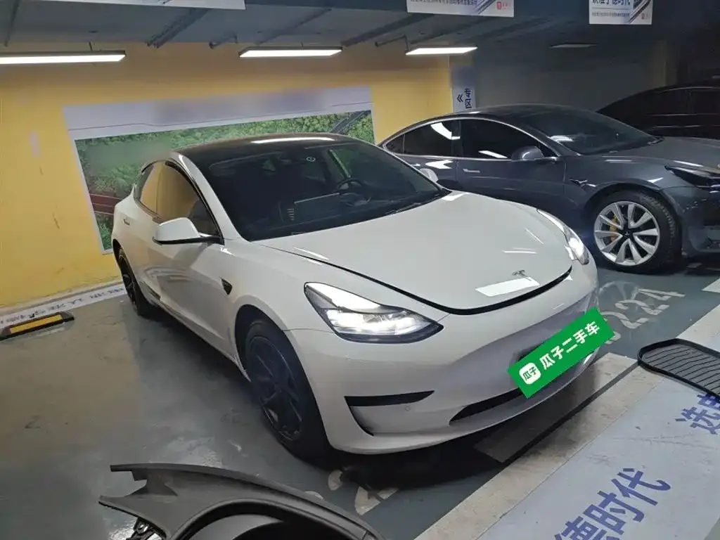 Tesla Model 3 — фото 5