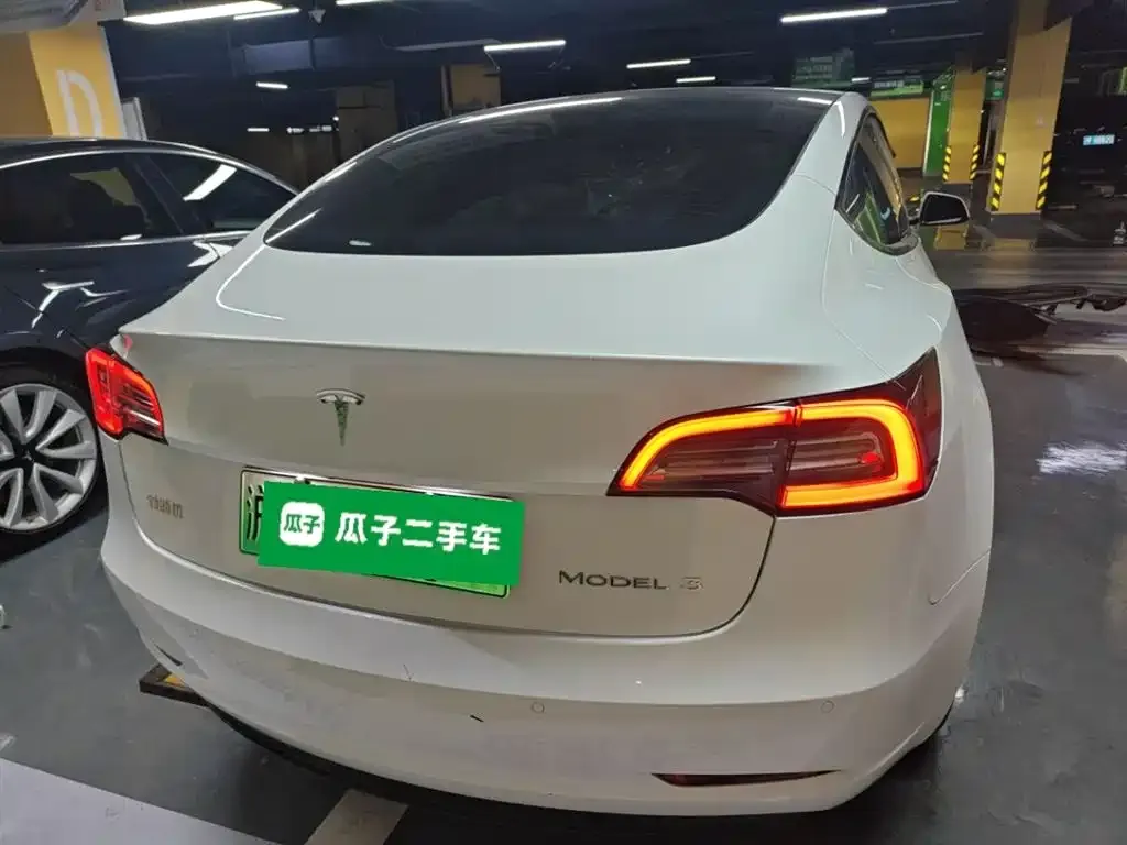 Tesla Model 3 — фото 4
