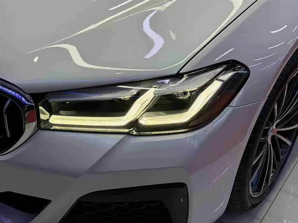 BMW 5 Series — фото 2