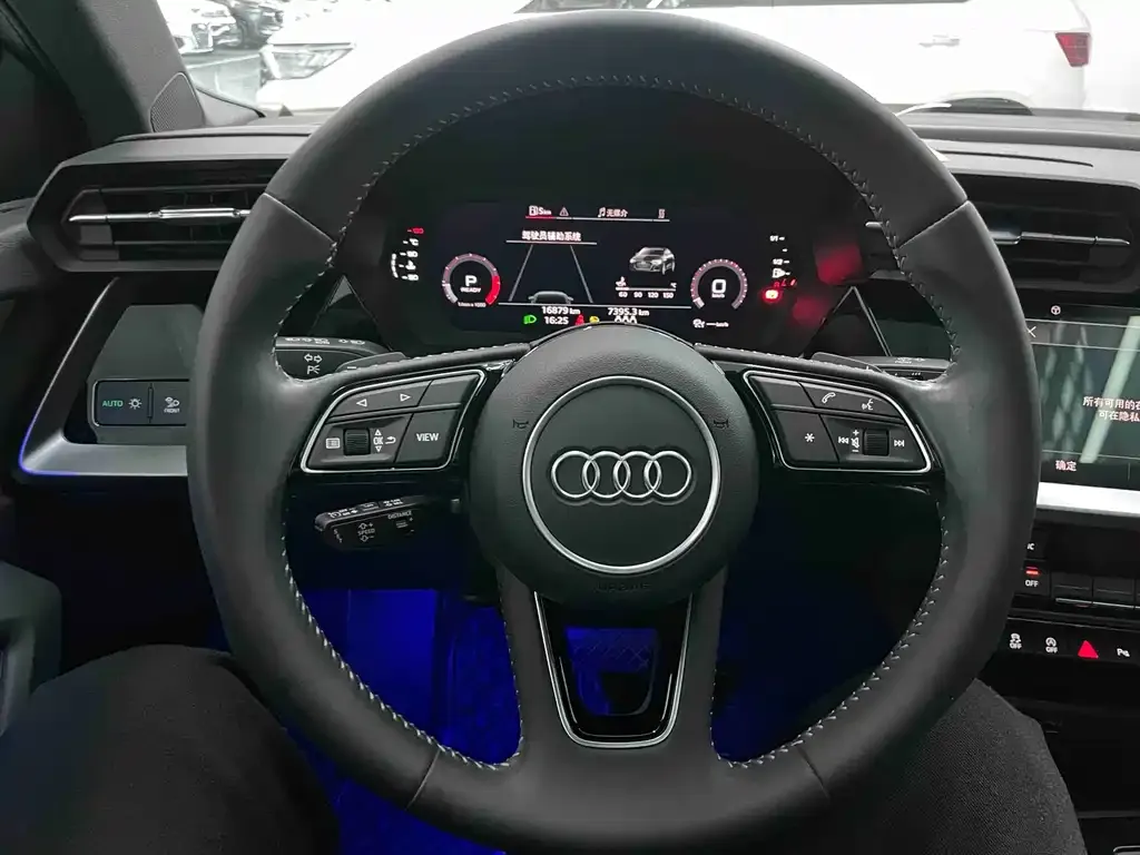 Audi A3 — фото 8