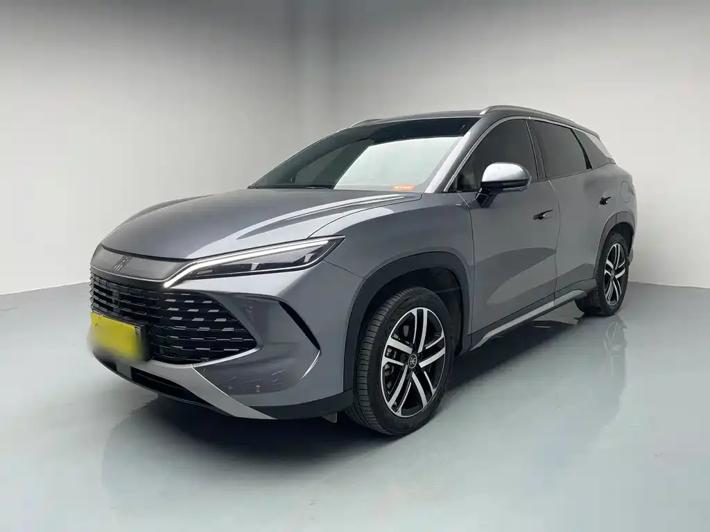 BYD L DM-i — фото 1