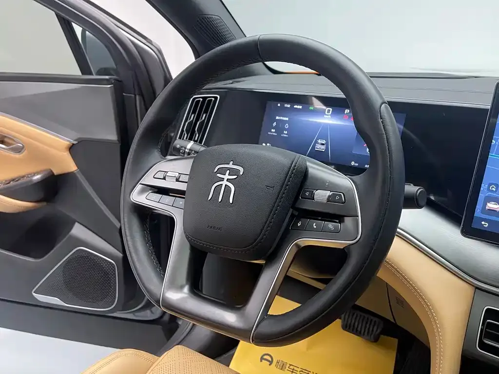 BYD L DM-i — фото 6