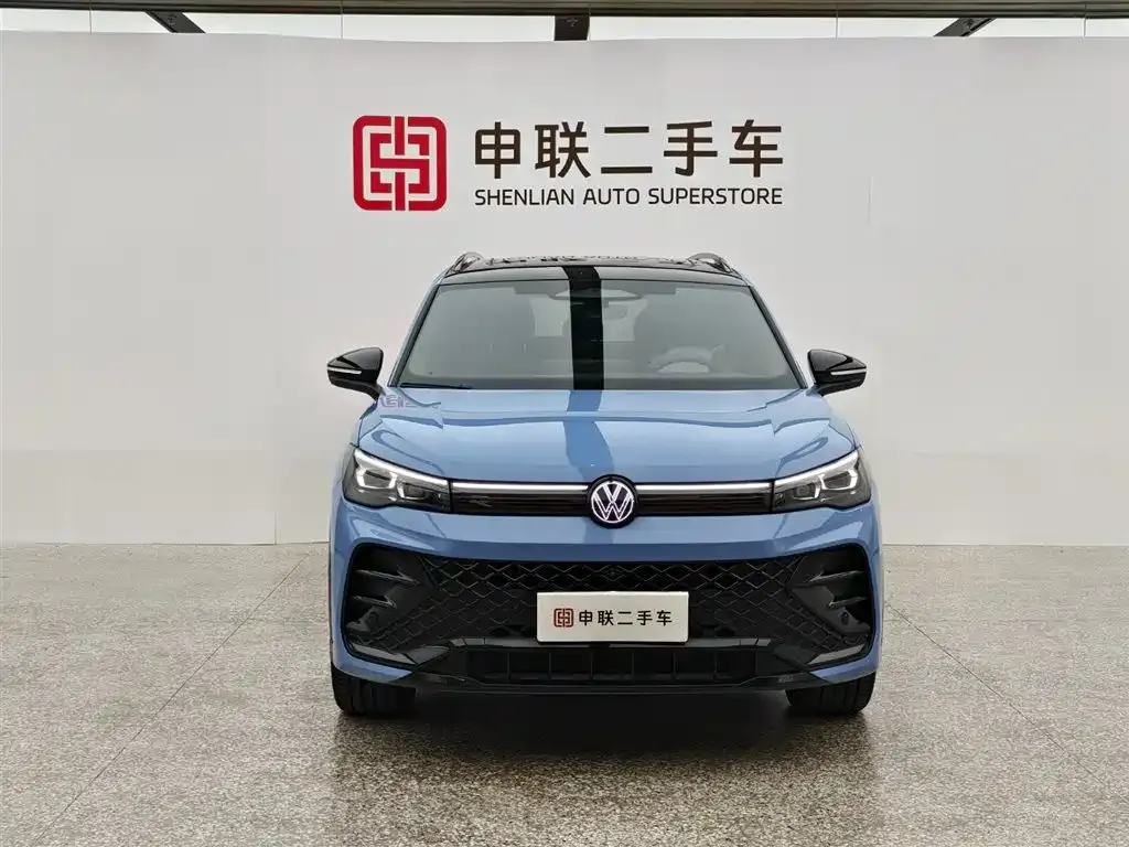 Volkswagen Tiguan L — фото 3