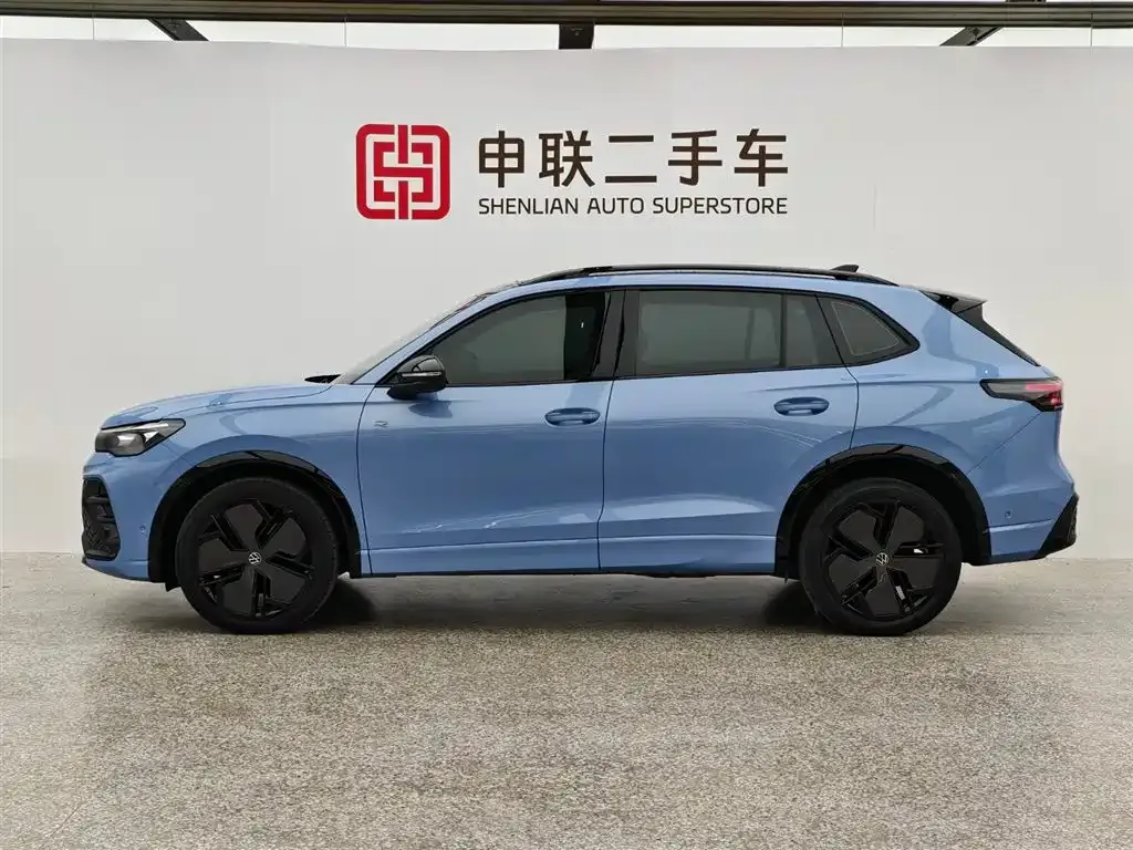 Volkswagen Tiguan L — фото 2