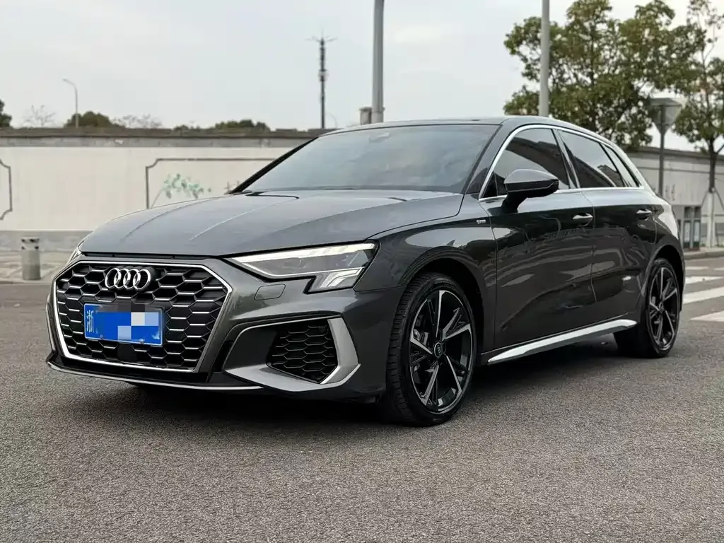 Audi A3 — фото 1