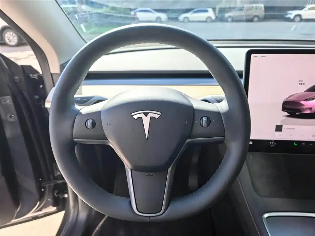 Tesla Model Y — фото 5