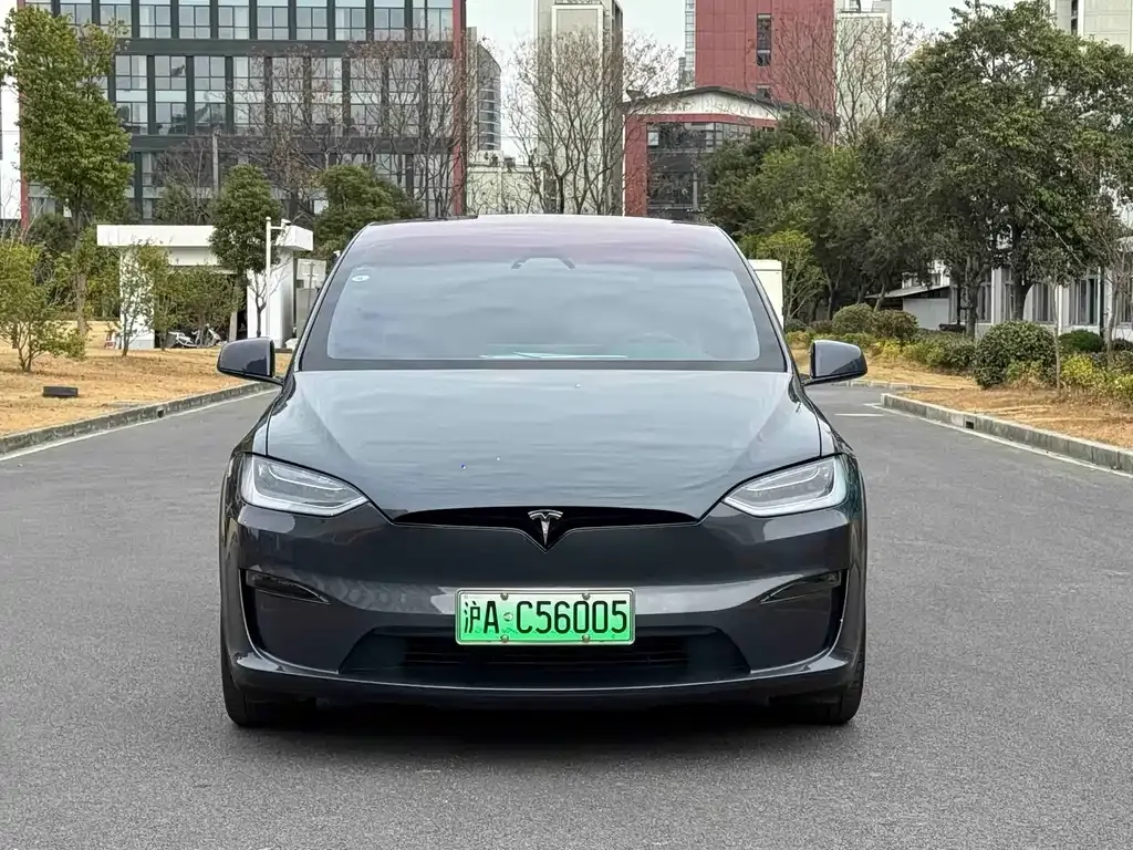 Tesla Model X — фото 2