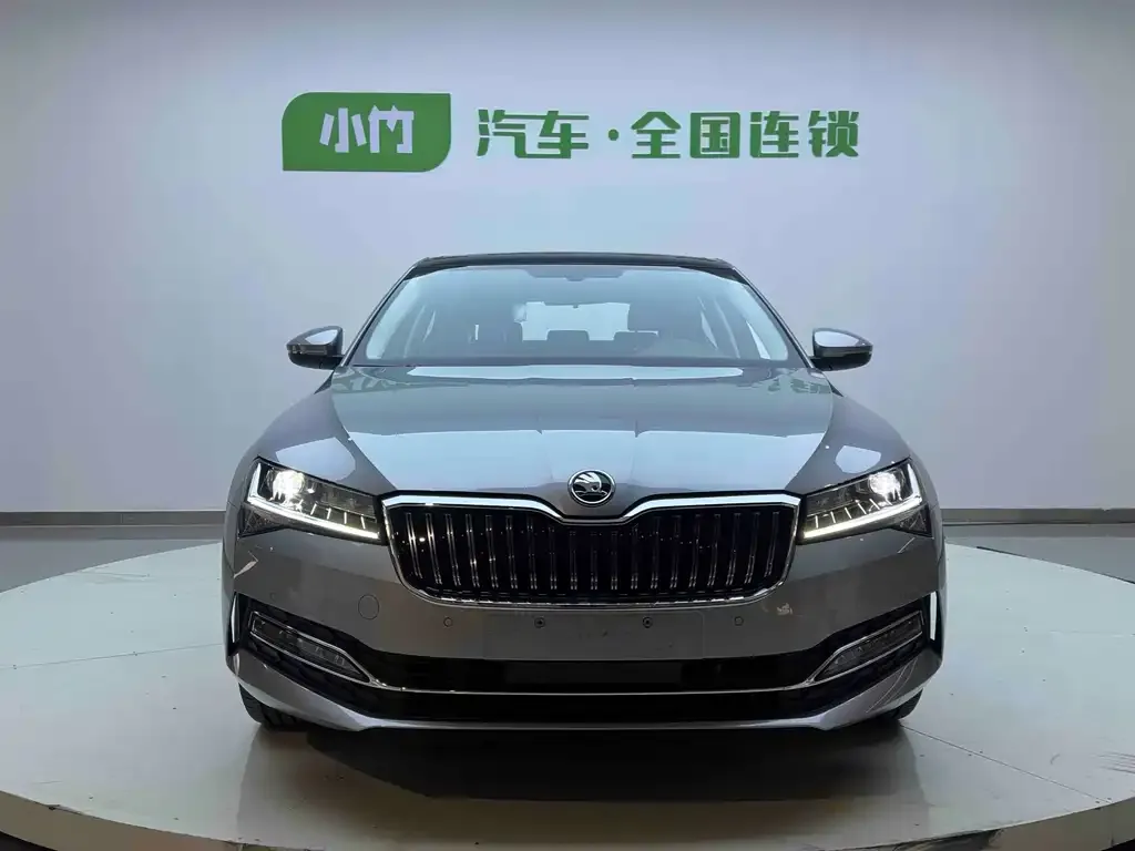 Skoda Superb — фото 4
