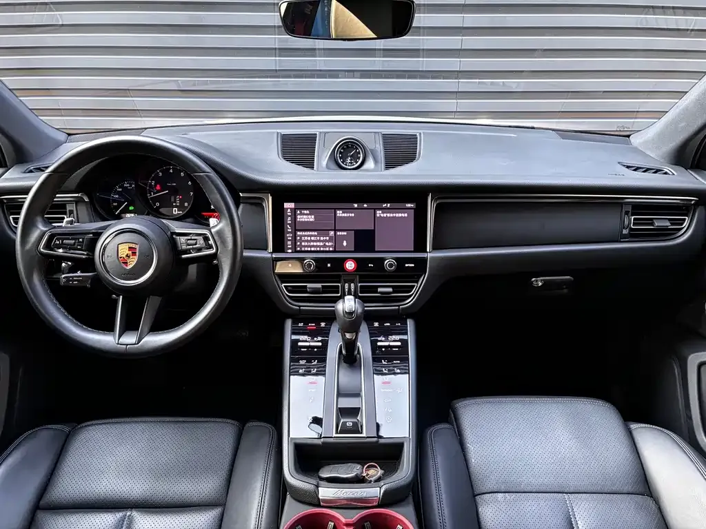 Porsche Macan — фото 8