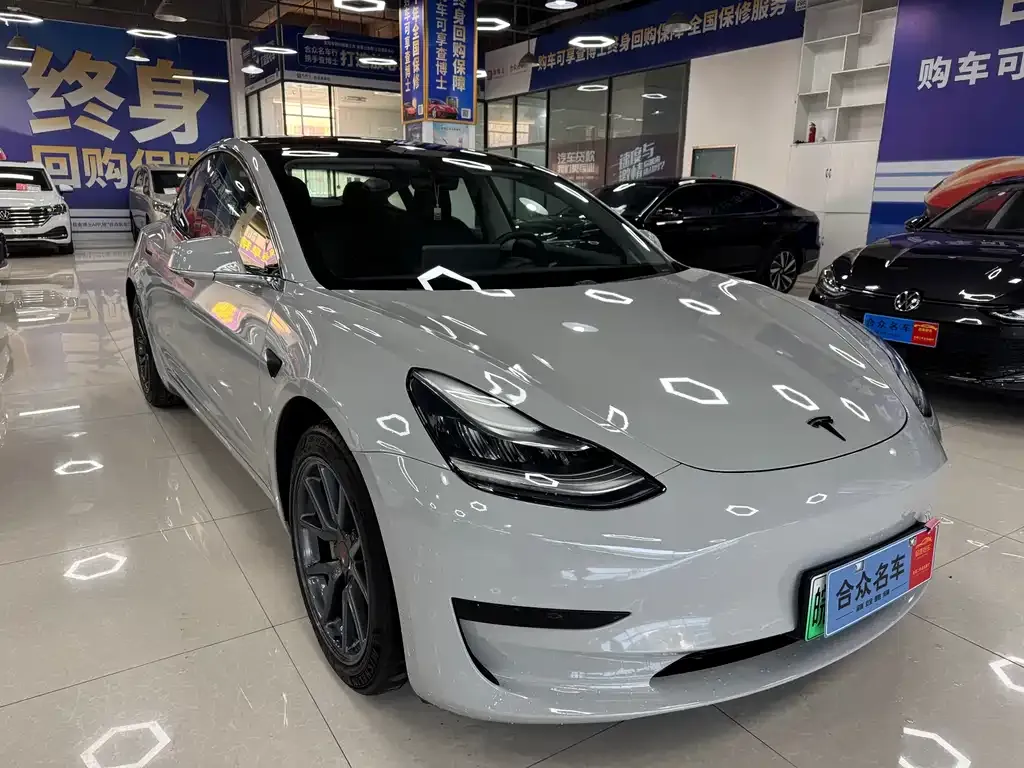 Tesla Model 3 — фото 3