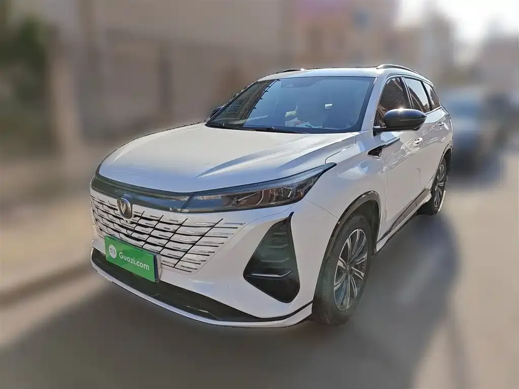 Changan CS75PLUS — фото 1