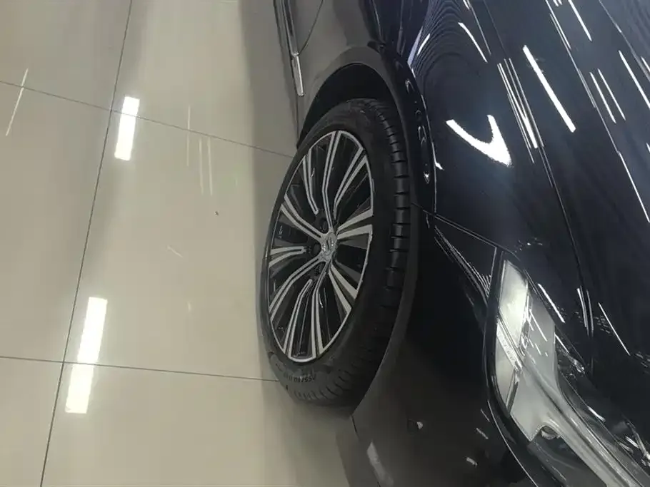 Volvo S90 — фото 4