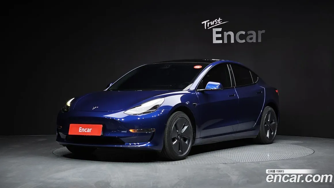 Tesla Model 3 — фото 1