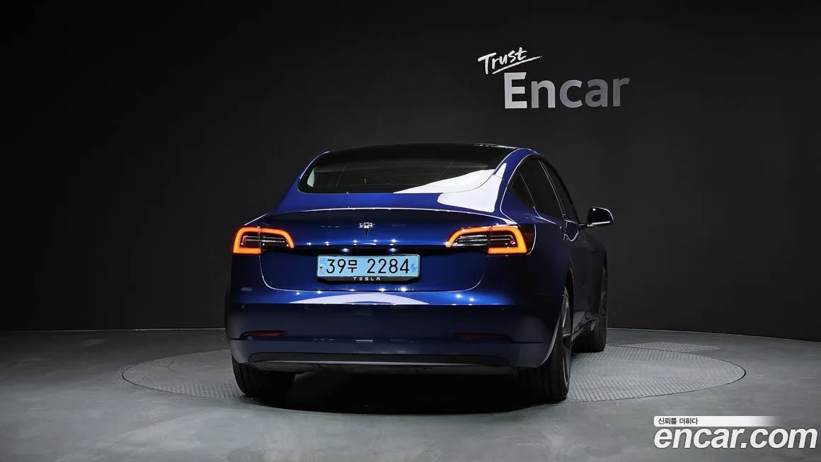 Tesla Model 3 — фото 4