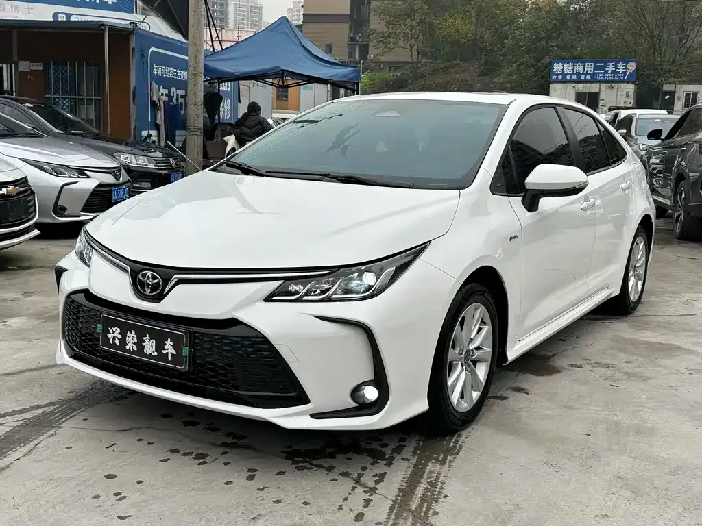 Toyota Corolla — фото 1