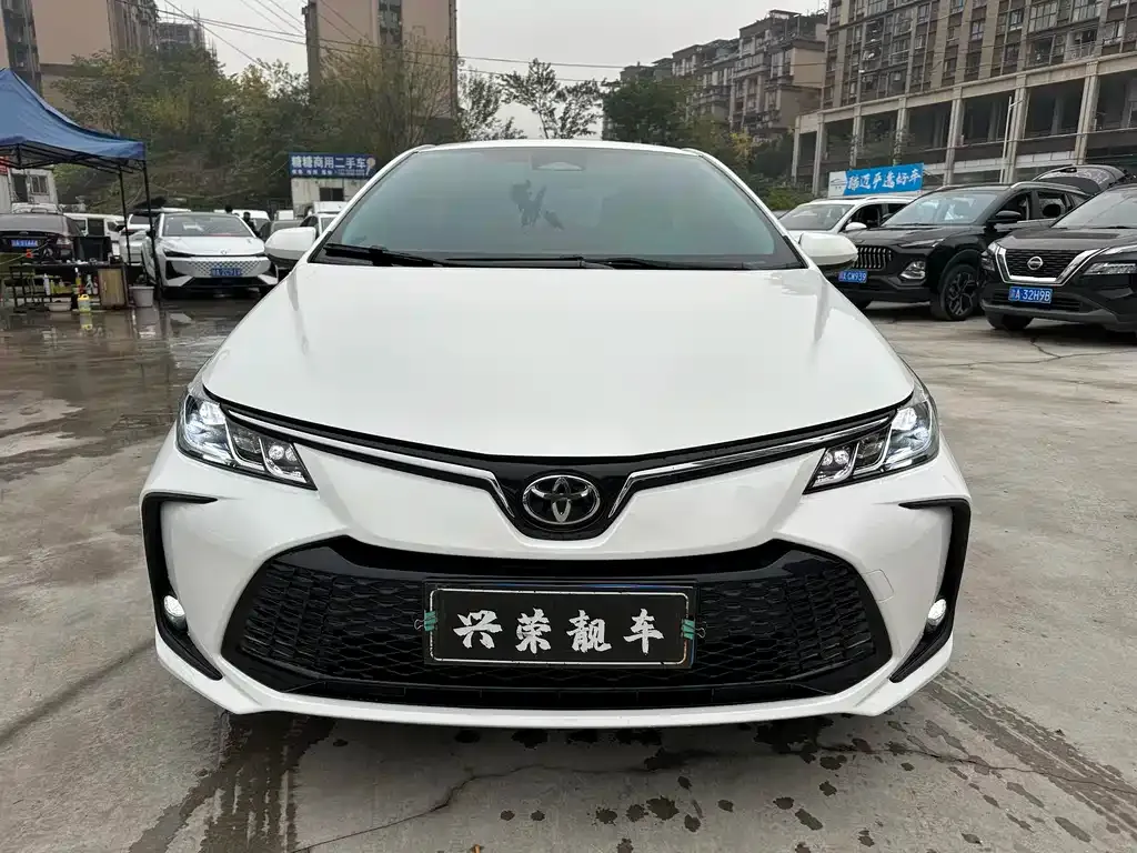 Toyota Corolla — фото 2