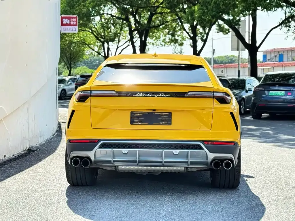 Lamborghini Urus — фото 9