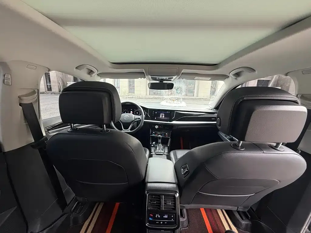 Volkswagen Passat — фото 10
