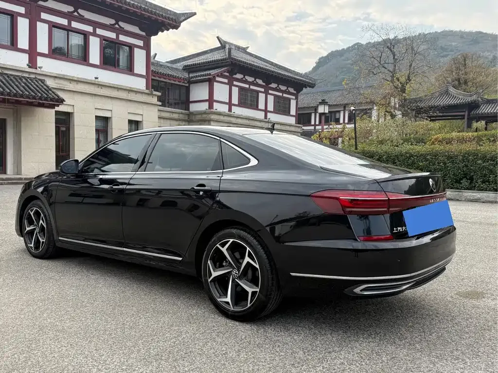 Volkswagen Passat — фото 5