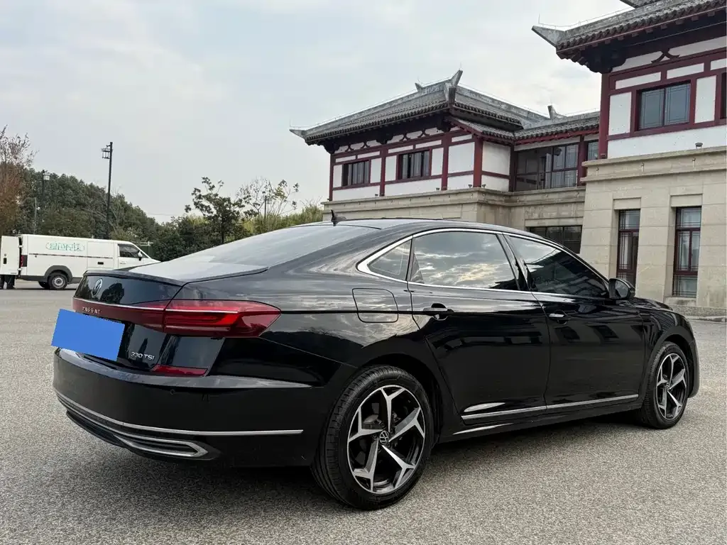 Volkswagen Passat — фото 6