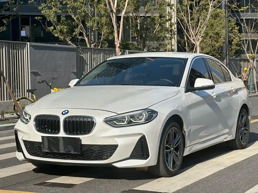 BMW 1 Series — фото 1