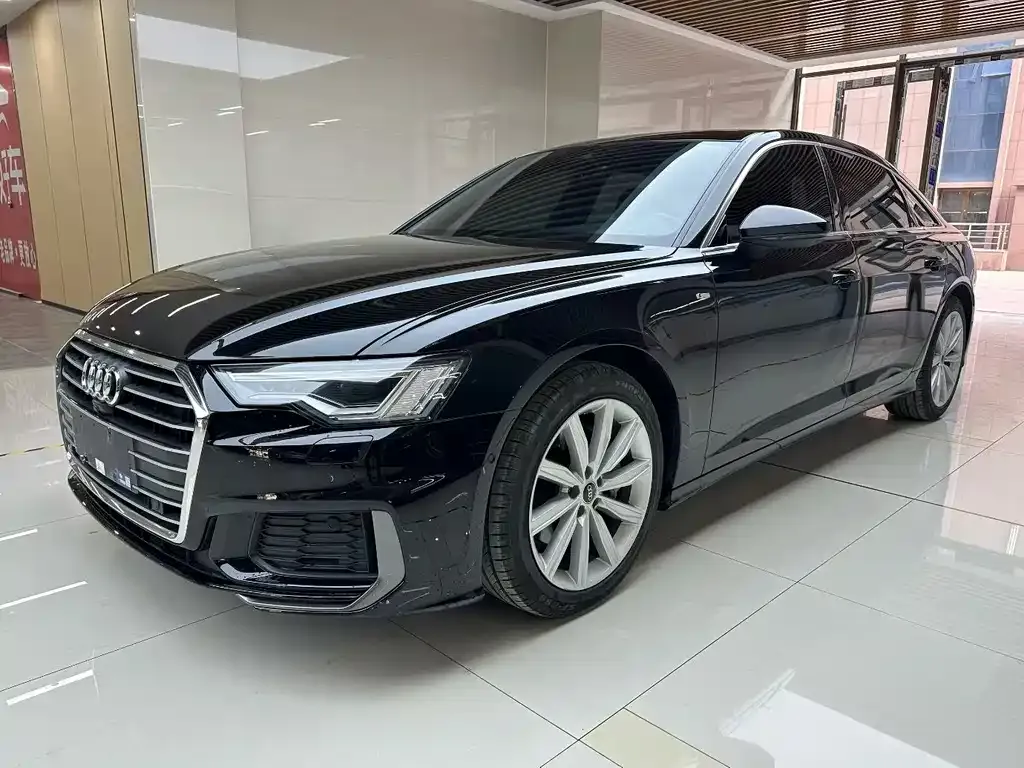 Audi A6L — фото 1