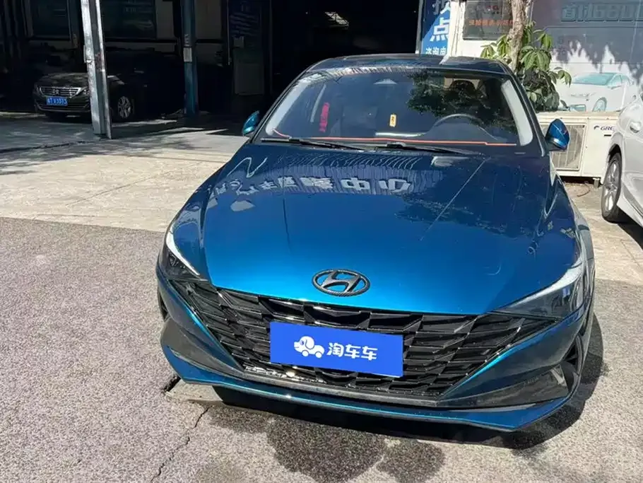 Hyundai Elantra — фото 5