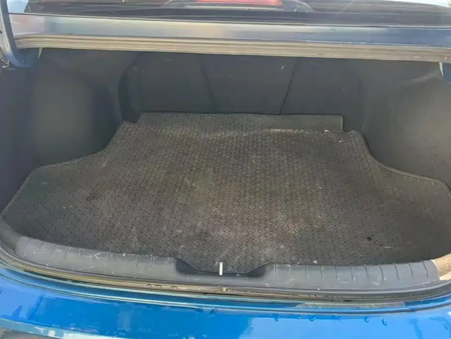Hyundai Elantra — фото 2