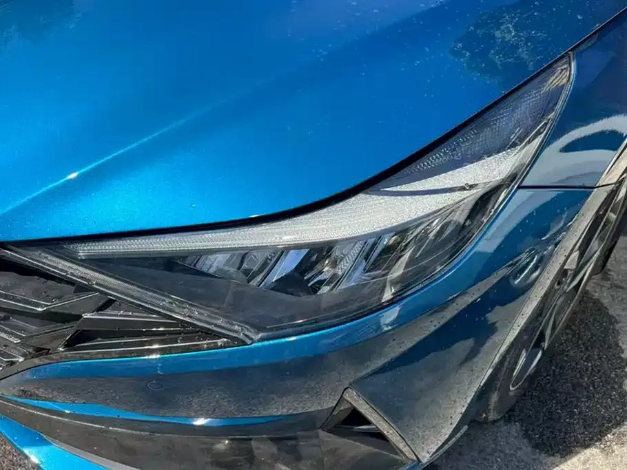 Hyundai Elantra — фото 3