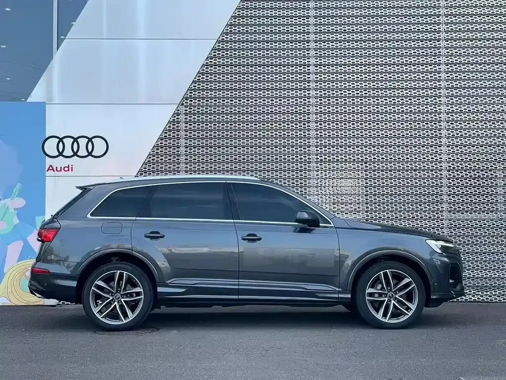 Audi Q7 — фото 6