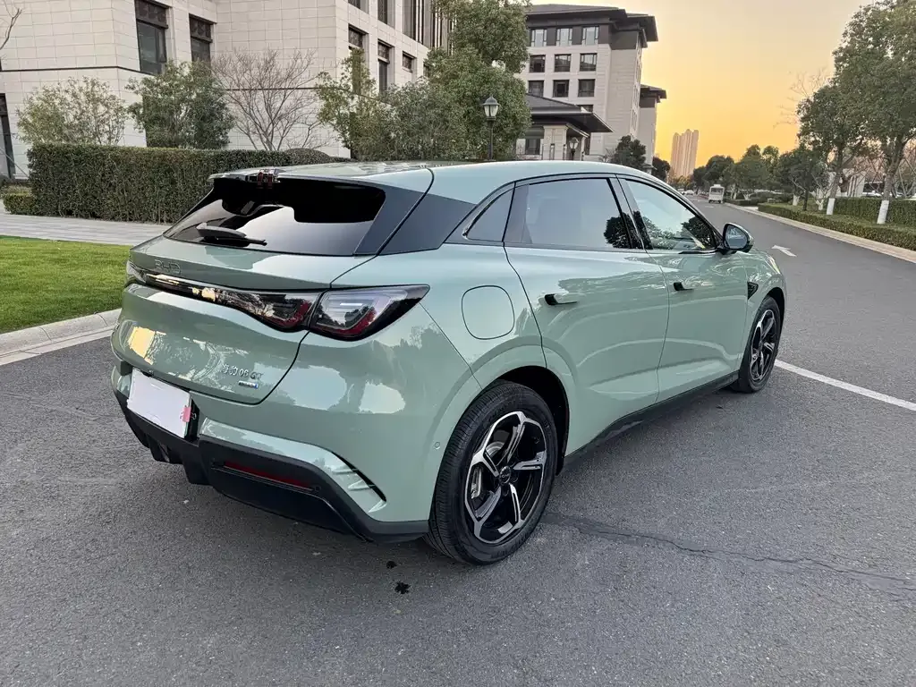 BYD Seal 06GT — фото 10