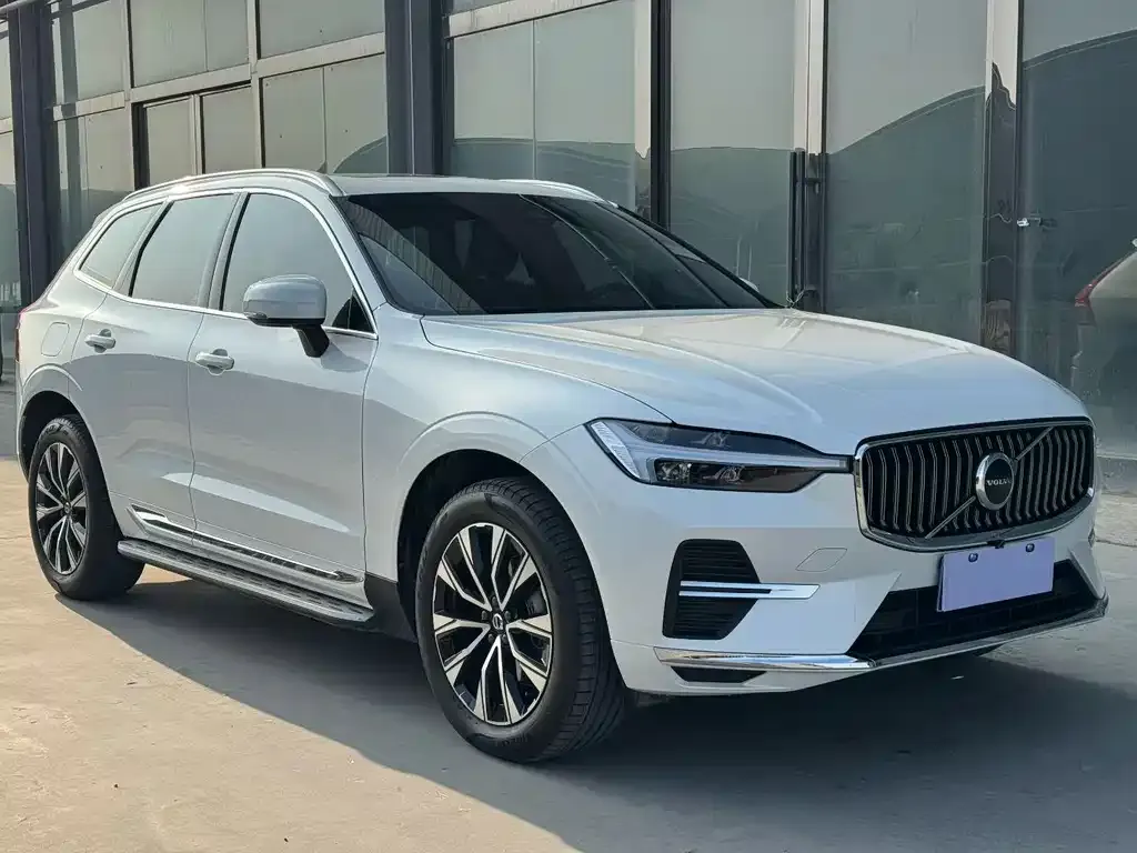 Volvo XC60 — фото 5