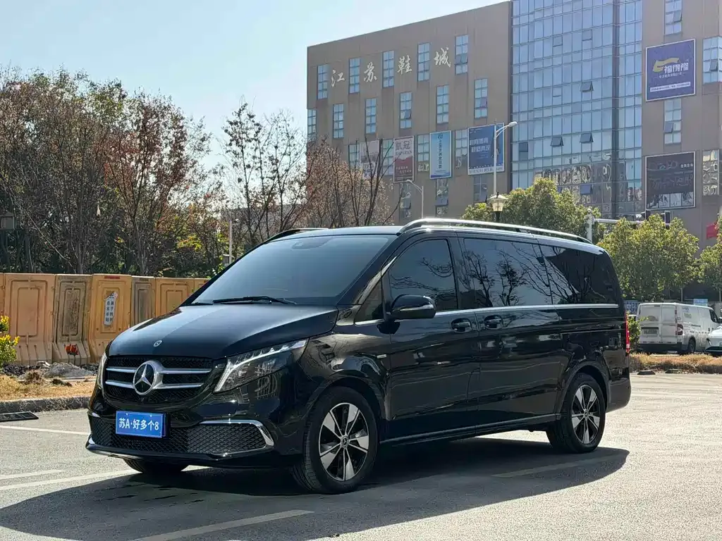 Mercedes-Benz V-Class — фото 1