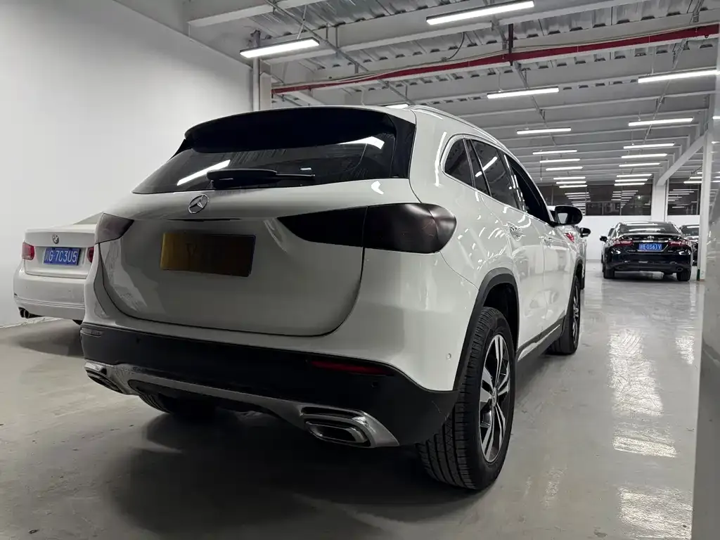 Mercedes-Benz GLA — фото 6