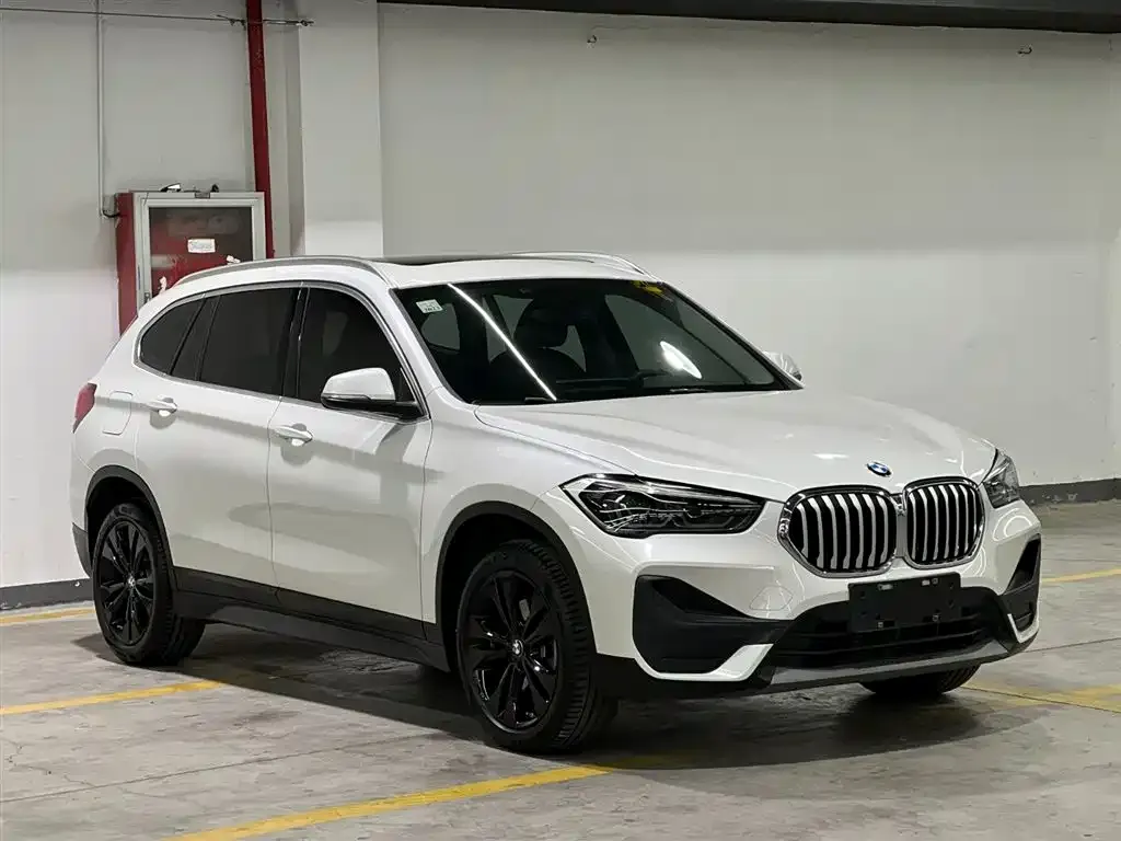 BMW X1 — фото 5