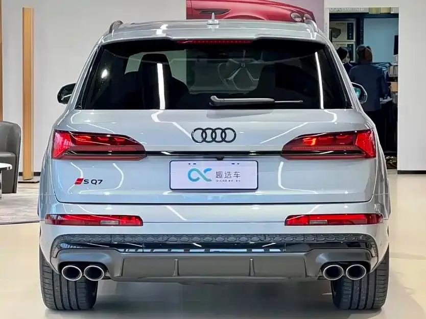 Audi SQ7 — фото 7