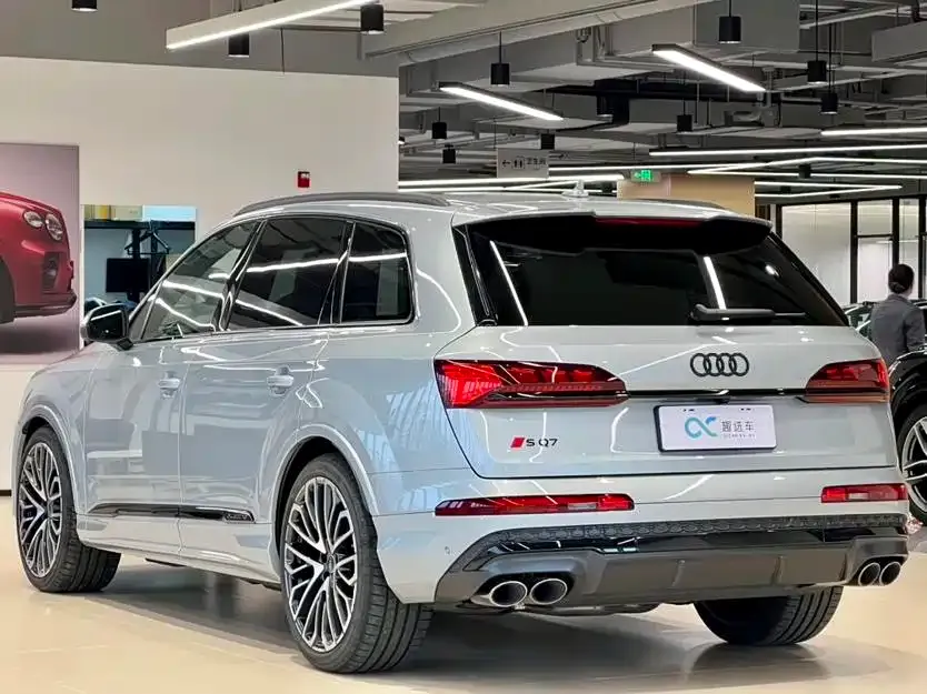 Audi SQ7 — фото 4